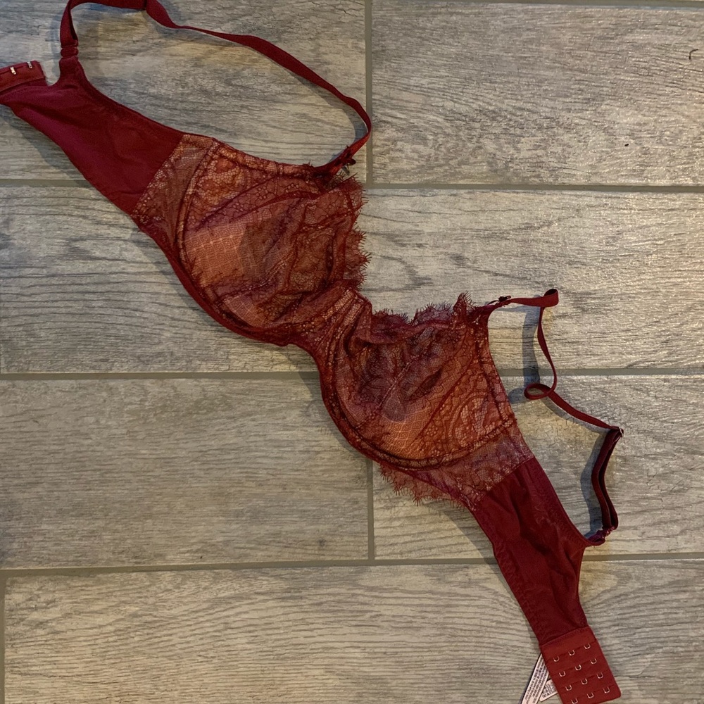 Victoria’s Secret copper lace bra